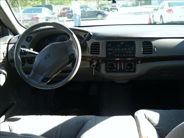 2005 Chevrolet Impala Base