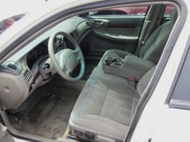 2005 Chevrolet Impala Base