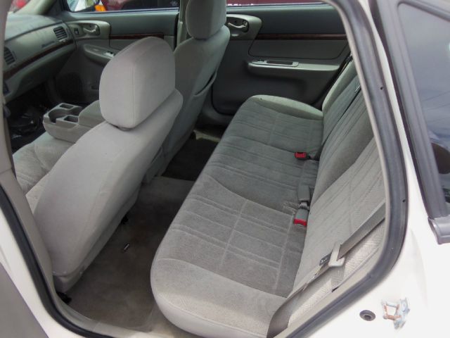 2005 Chevrolet Impala Base