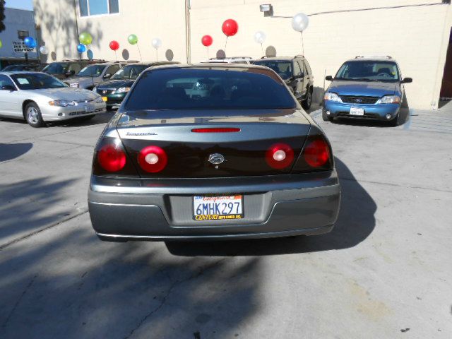 2005 Chevrolet Impala Base