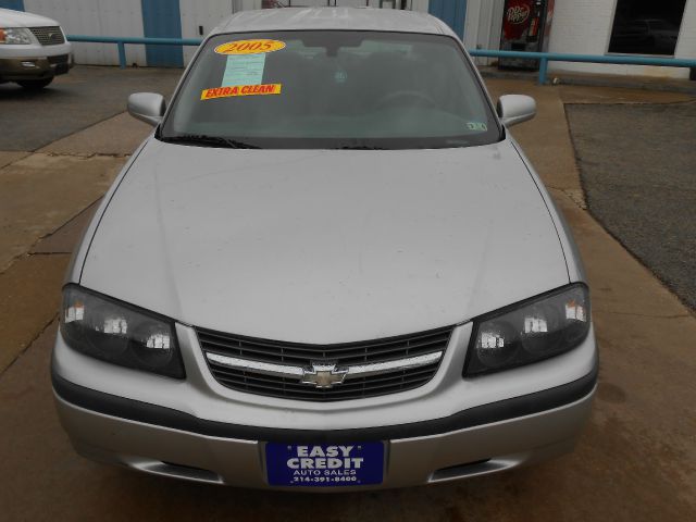 2005 Chevrolet Impala Base