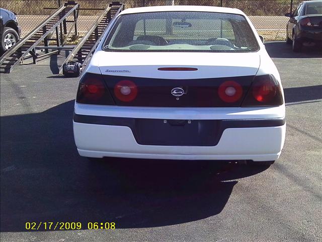 2005 Chevrolet Impala Base