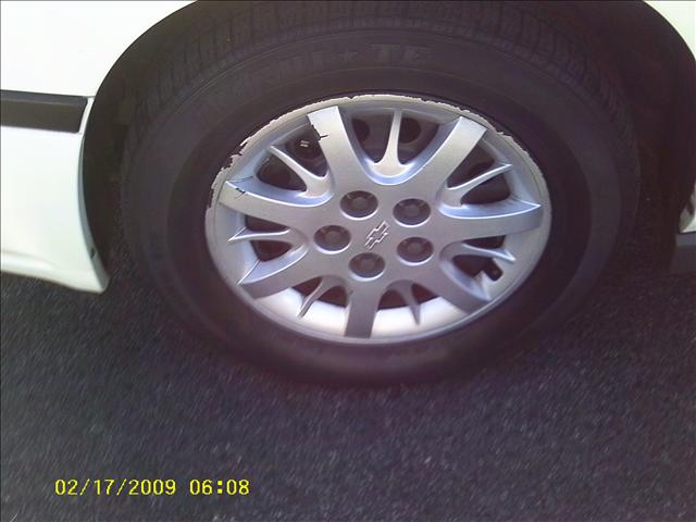 2005 Chevrolet Impala Base