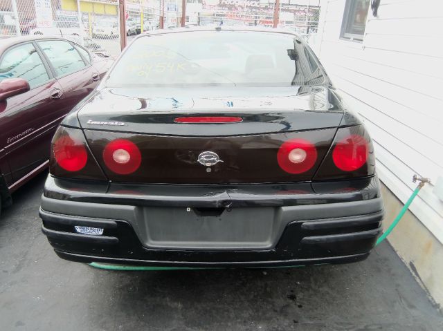 2005 Chevrolet Impala Fusion SE Sedan 4D