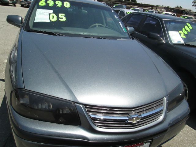 2005 Chevrolet Impala Base