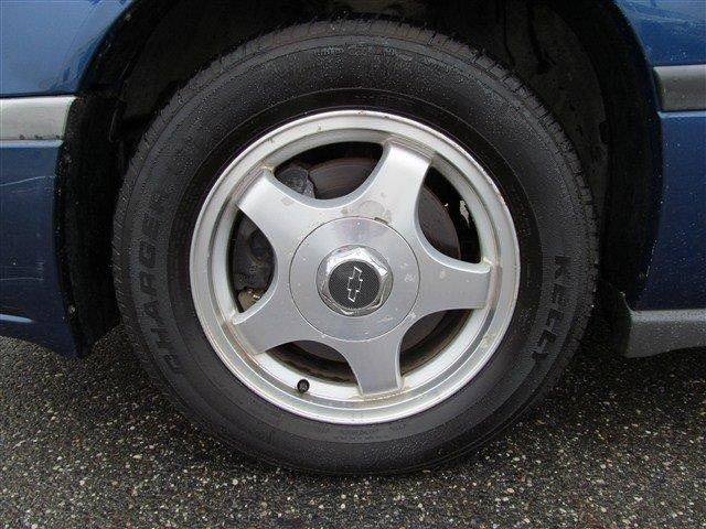 2005 Chevrolet Impala Base