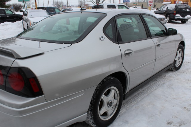 2005 Chevrolet Impala Base