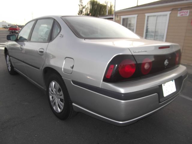 2005 Chevrolet Impala Base