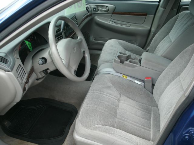 2005 Chevrolet Impala Base