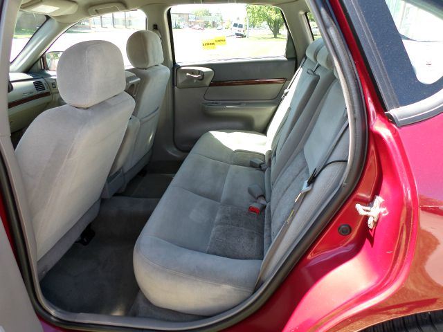 2005 Chevrolet Impala Base