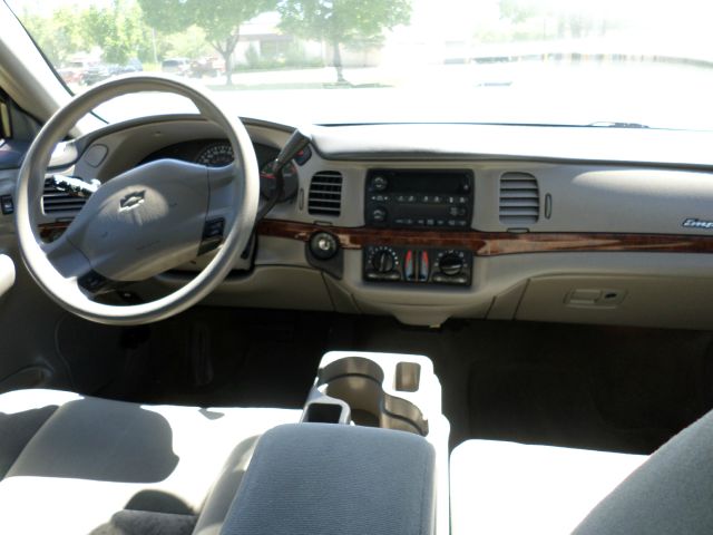 2005 Chevrolet Impala Base