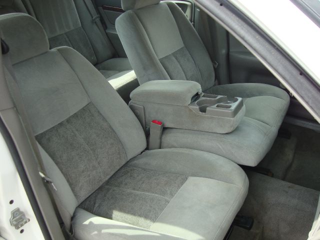 2005 Chevrolet Impala Base