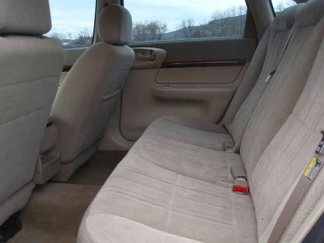 2005 Chevrolet Impala Base