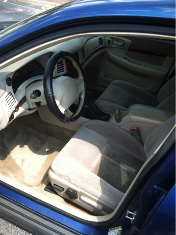 2005 Chevrolet Impala Base