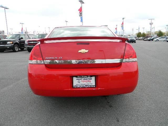 2009 Chevrolet Impala SEL 2WD Sedan