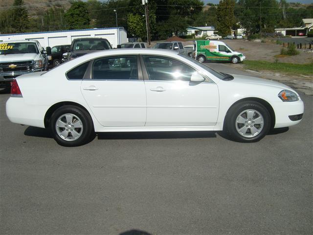 2011 Chevrolet Impala SEL 2WD Sedan