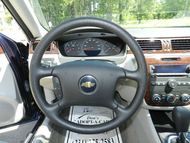 2011 Chevrolet Impala Touring W/nav.sys