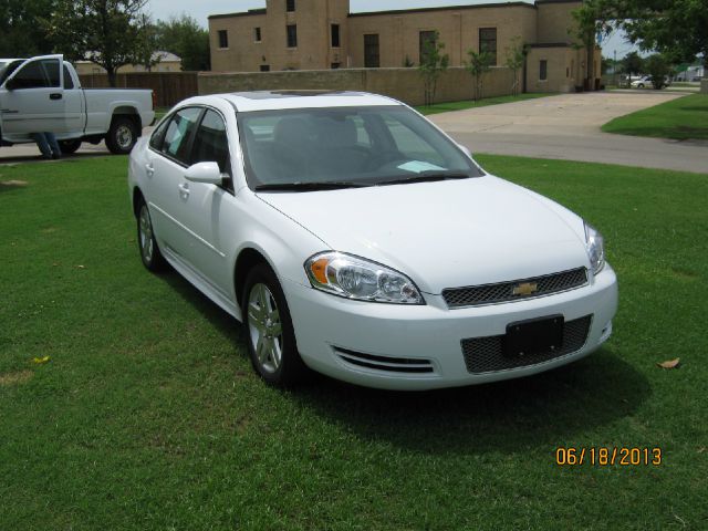 2013 Chevrolet Impala 2dr Reg Cab 140.5 4WD ST