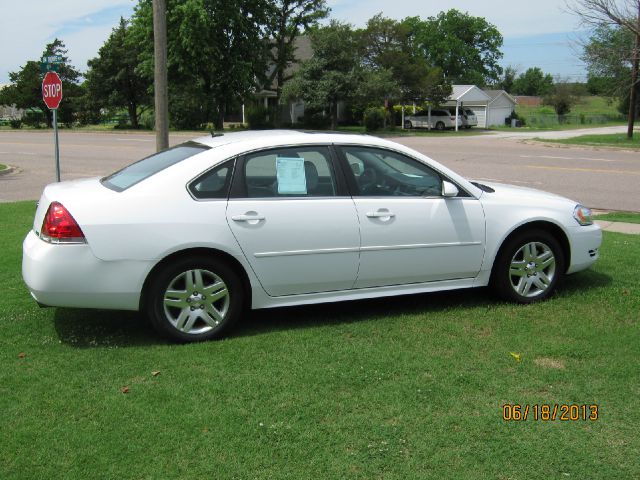 2013 Chevrolet Impala 2dr Reg Cab 140.5 4WD ST