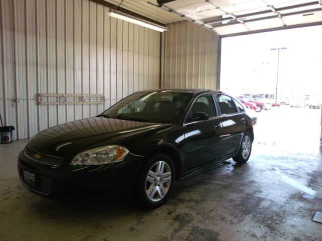 2013 Chevrolet Impala 2dr Reg Cab 140.5 4WD ST