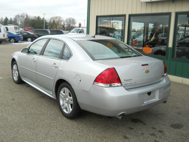 2013 Chevrolet Impala 2dr Reg Cab 140.5 4WD ST