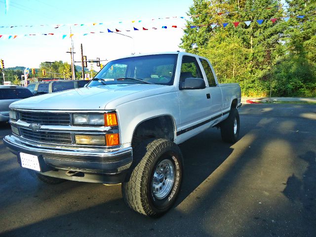 1998 Chevrolet K1500 Commercial Extended Van 3D