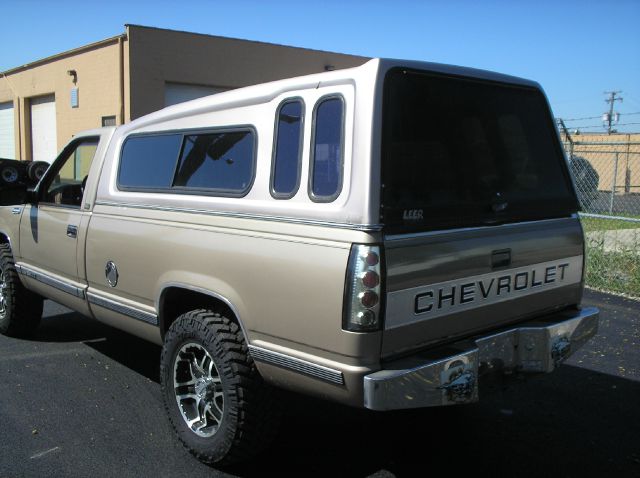 1995 Chevrolet K2500 LT Sedan 4D