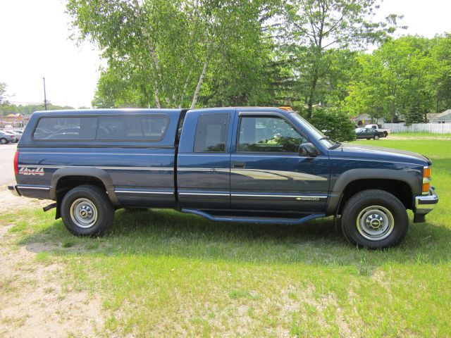 1998 Chevrolet K2500 4D Crew Cab Truck