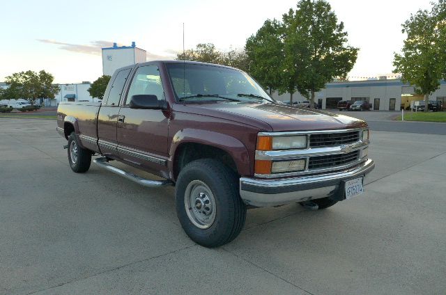 1998 Chevrolet K2500 4D Crew Cab Truck