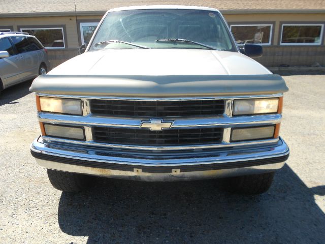 1998 Chevrolet K2500 4D Crew Cab Truck