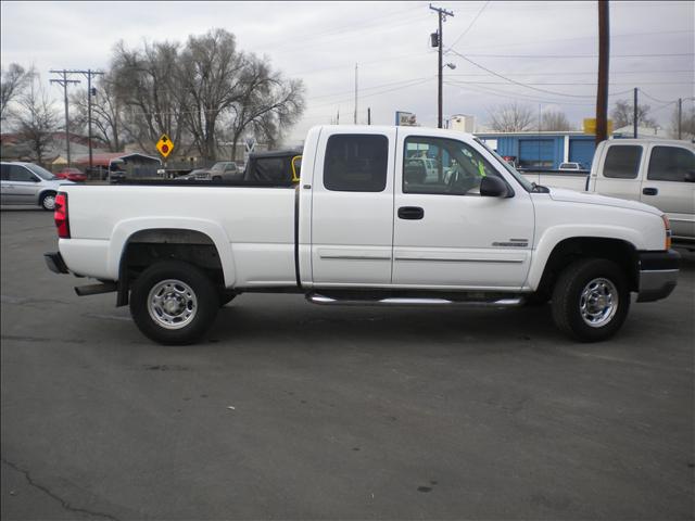 2004 Chevrolet K2500 SL1