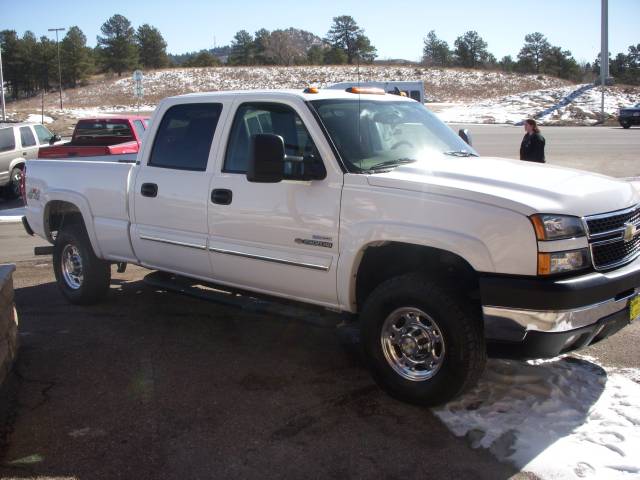 2006 Chevrolet K2500 Outback 3.0 R