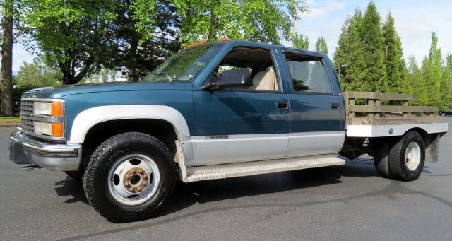 1993 Chevrolet K3500 4.2L Quattro LWB AUTO