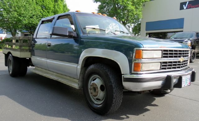 1993 Chevrolet K3500 4.2L Quattro LWB AUTO