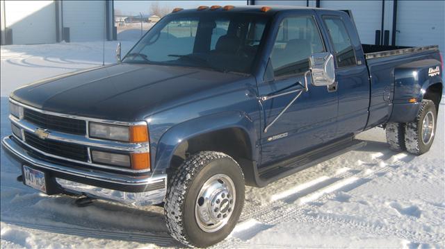 1996 Chevrolet K3500 4WD 4dr Sport