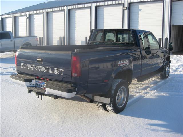 1996 Chevrolet K3500 4WD 4dr Sport