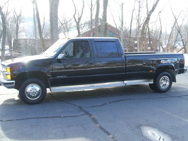 1996 Chevrolet K3500 GT Moonroof