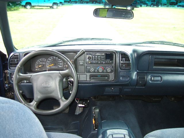 1999 Chevrolet K3500 Signature Premium