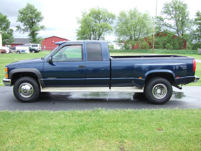 1999 Chevrolet K3500 Signature Premium