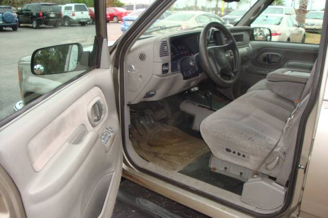 2000 Chevrolet K3500 Touring W/nav.sys