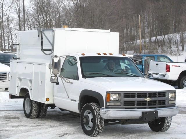 2000 Chevrolet K3500 BASE 15