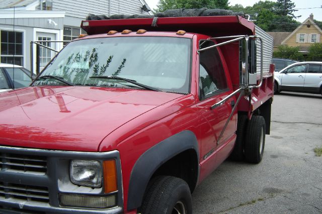 2000 Chevrolet K3500 Lariat - Crew Cab 4x4 Cap