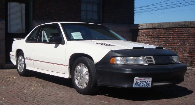 1992 Chevrolet Lumina 2WD Auto