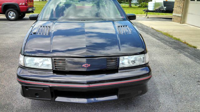 1993 Chevrolet Lumina 2WD Auto