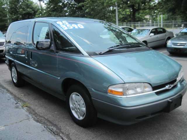 1995 Chevrolet Lumina Base