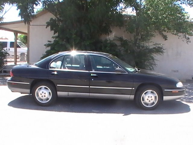 1995 Chevrolet Lumina 3.2 Sedan 4dr