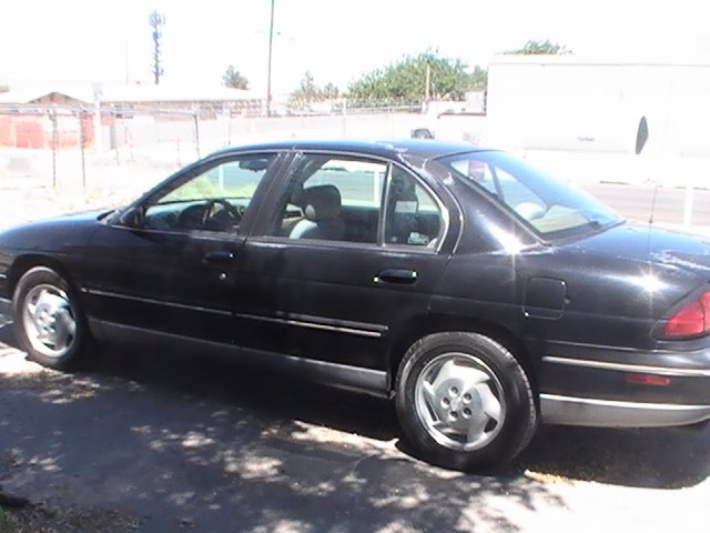 1995 Chevrolet Lumina 3.2 Sedan 4dr