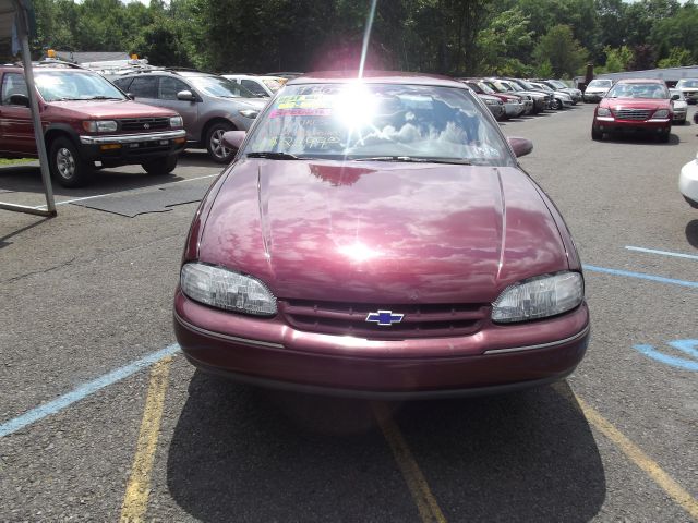 1996 Chevrolet Lumina 3.2 Sedan 4dr