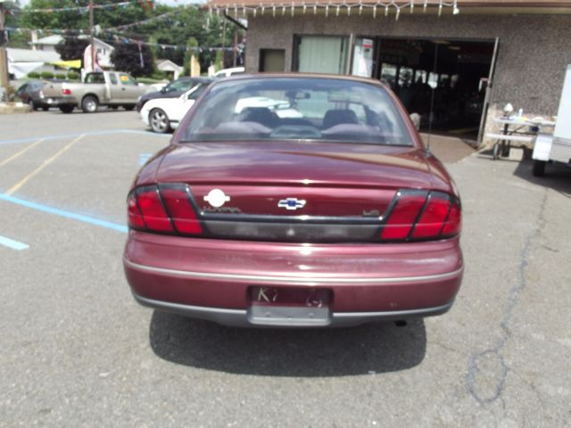 1996 Chevrolet Lumina 3.2 Sedan 4dr