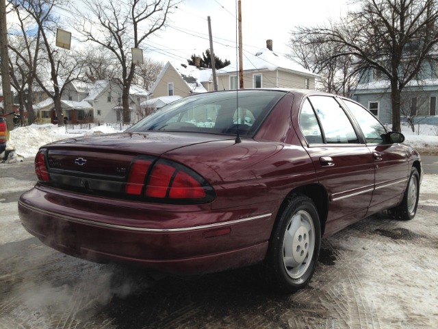 1997 Chevrolet Lumina 3.2 Sedan 4dr